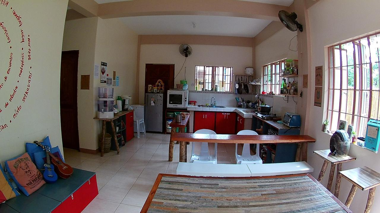 Treffpunkt 5300 Hostel Puerto Princesa Esterno foto