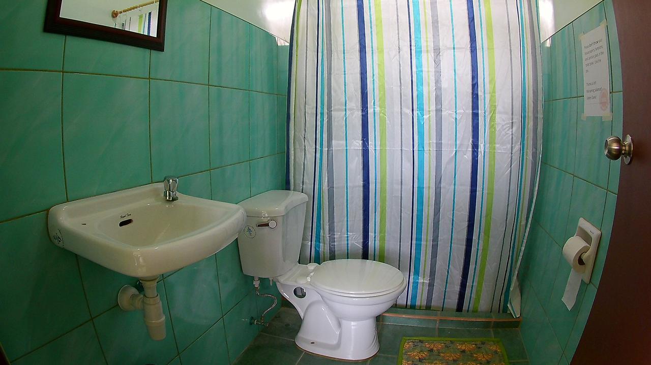Treffpunkt 5300 Hostel Puerto Princesa Esterno foto