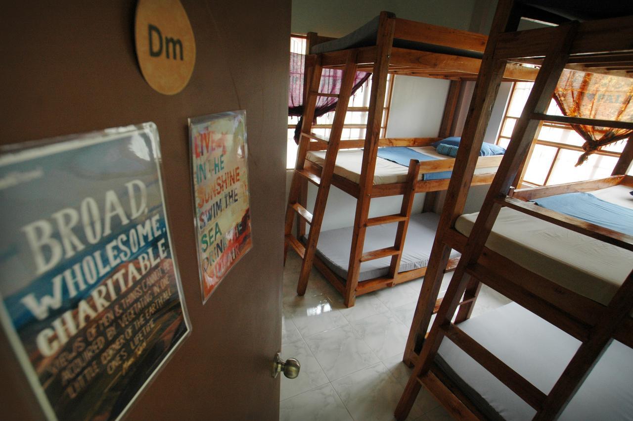 Treffpunkt 5300 Hostel Puerto Princesa Esterno foto