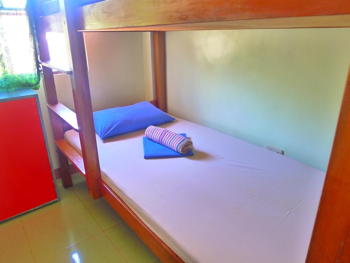 Treffpunkt 5300 Hostel Puerto Princesa Esterno foto